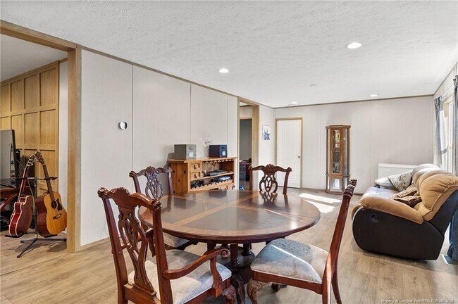 Building Photo - 7096 Monarch Dr