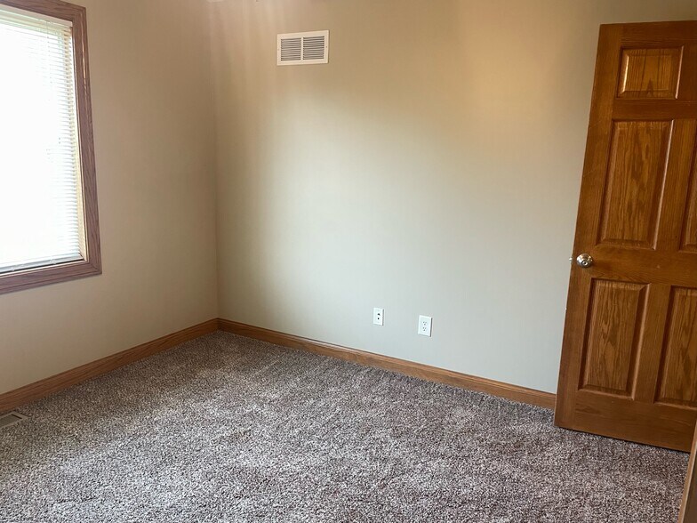 Building Photo - 7364 Mercy Ln