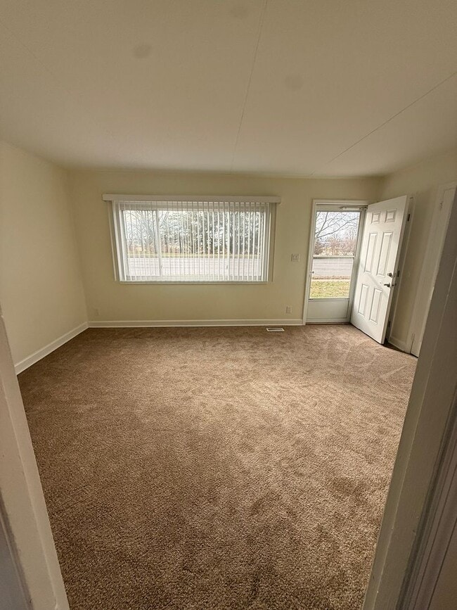 Building Photo - 2004 Wilmington Ave