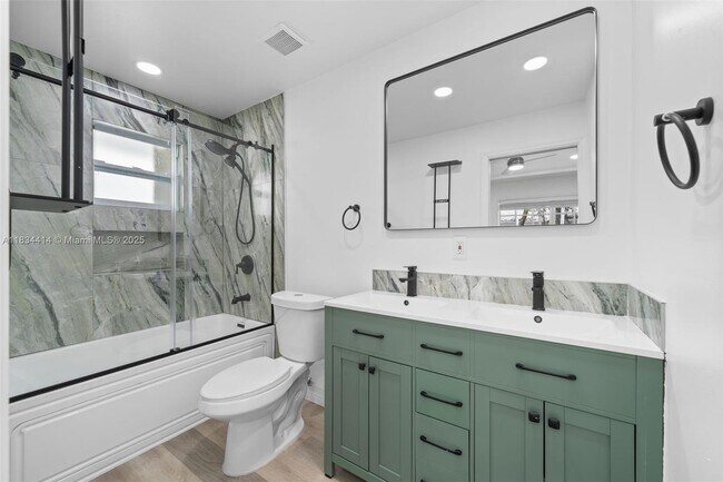 Building Photo - 6381 SW 39th St