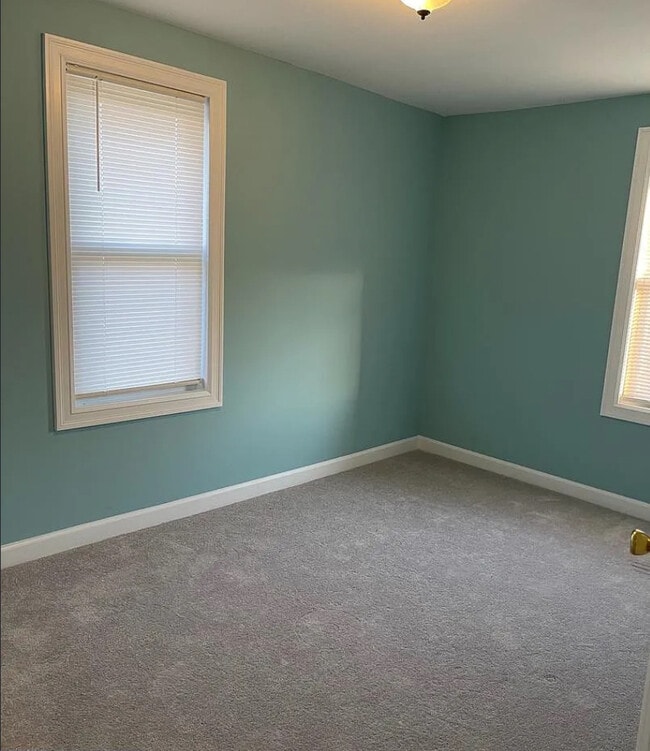 Building Photo - 6 Burke St