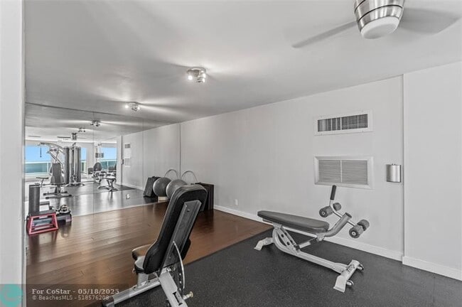 Building Photo - 2841 N Ocean Blvd
