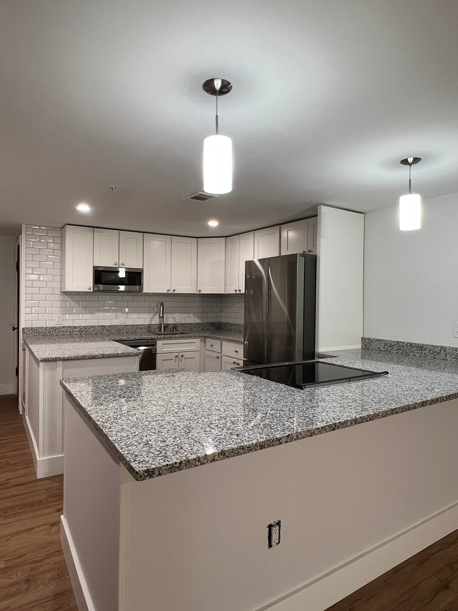 Huge Kitchen - 2029 Maryland Ave