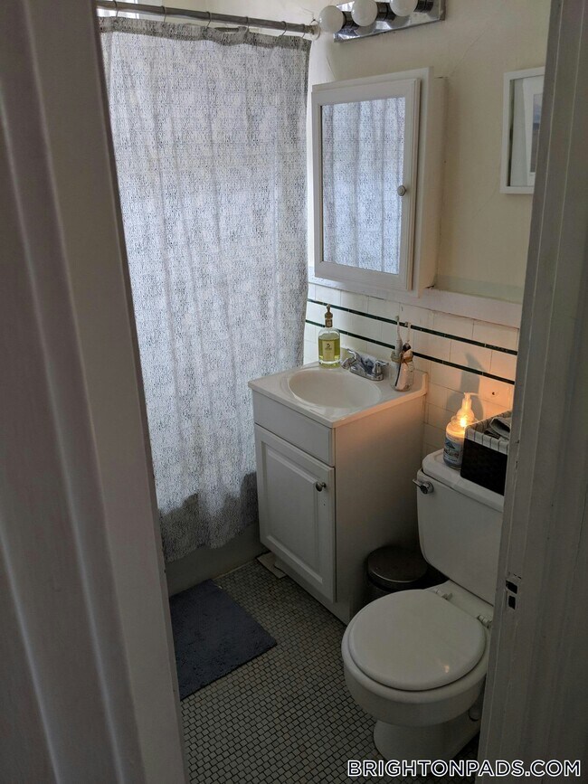 Building Photo - 1615 Commonwealth Ave