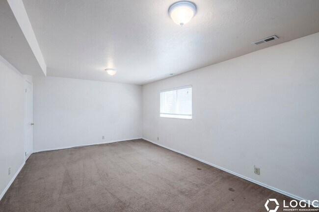 Building Photo - 3377 S 2410 E