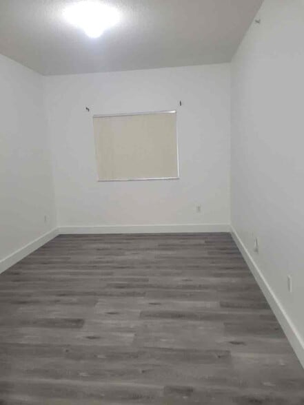 Building Photo - 7330 NW 114th Ave