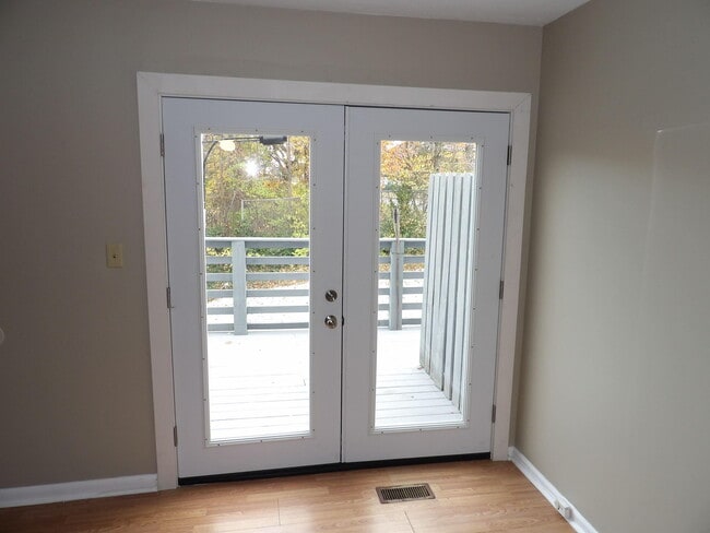 Building Photo - 409 Ridgewood Ln