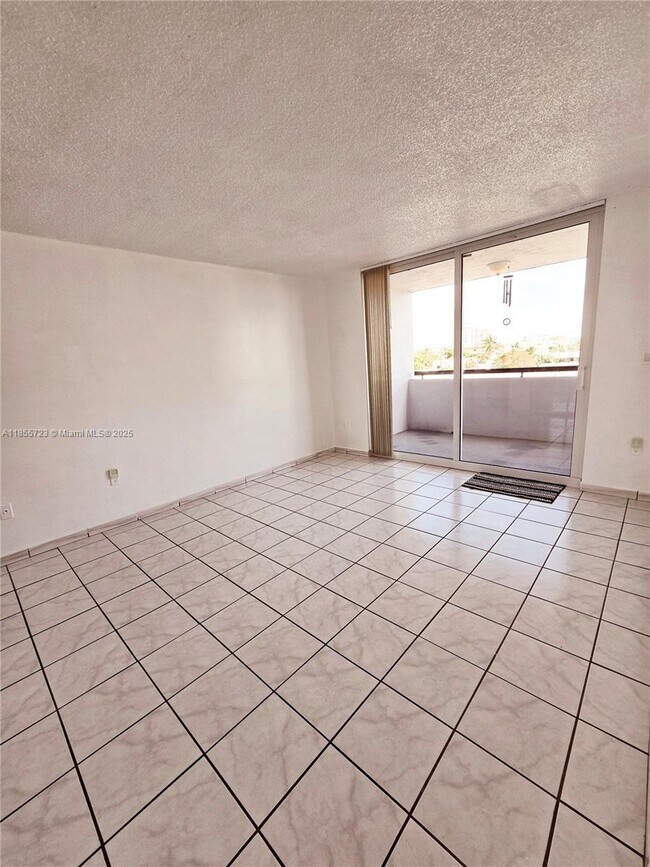 Building Photo - 7440 Harding Ave