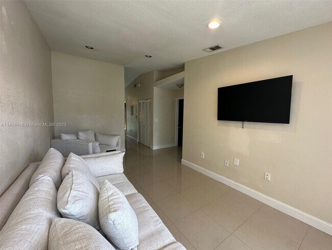 Building Photo - 6898 NW 166th Terrace