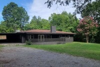 Building Photo - 753 Maple Grove St