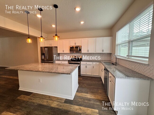 Building Photo - 1375 Painted Bunting Ave