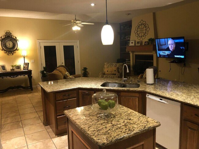 Building Photo - 6412 Brisa Del Mar Dr