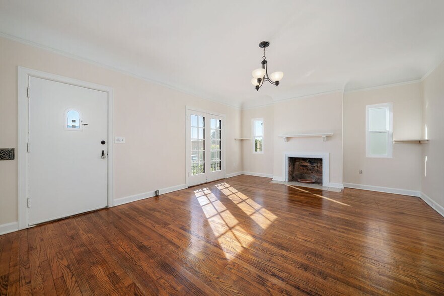 Building Photo - 59 Chorro St