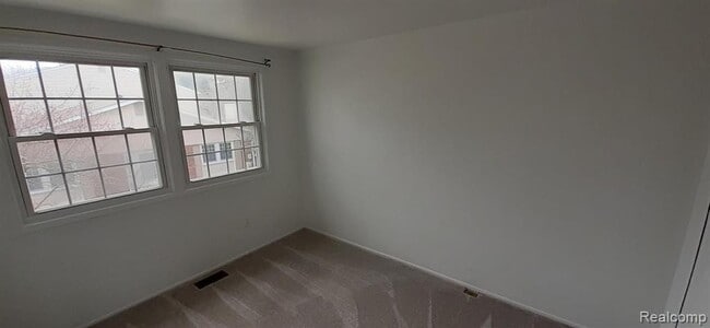 Building Photo - 5089 Buckingham Pl Dr