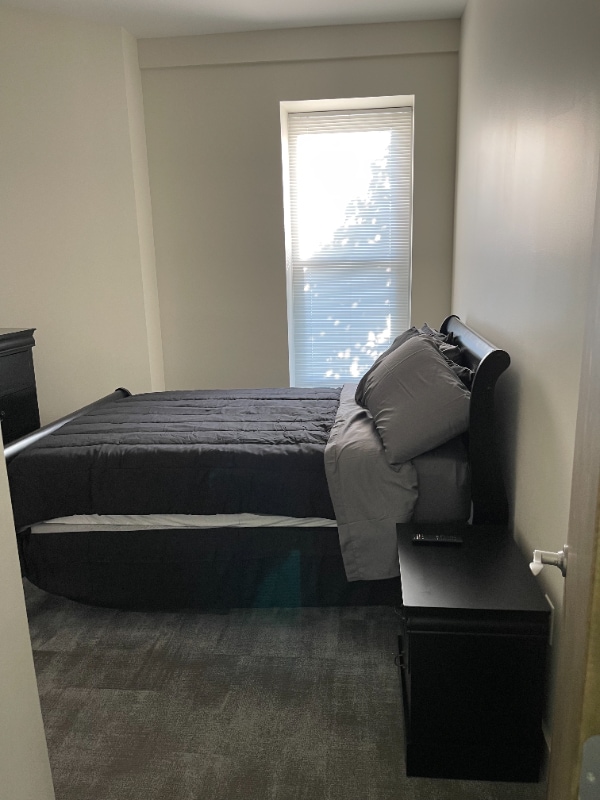 Building Photo - 1417 W9th St