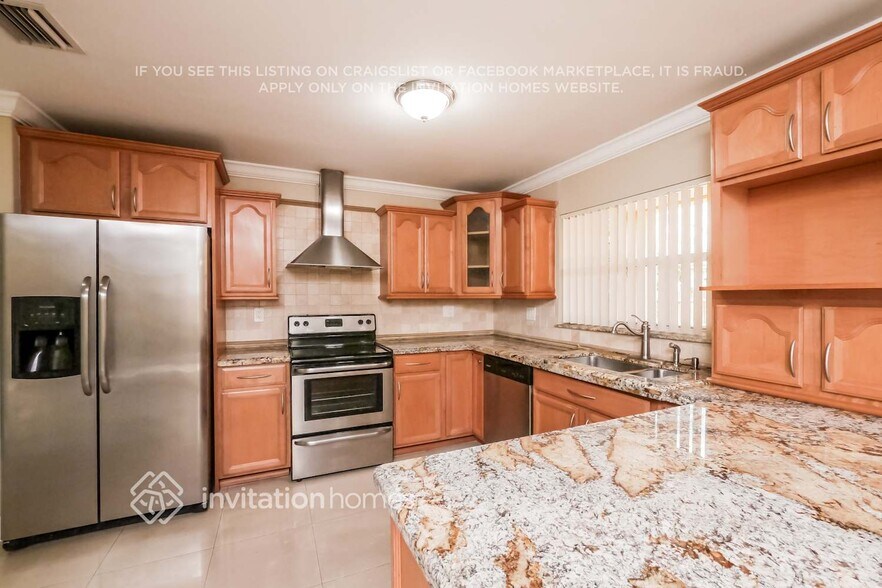 Building Photo - 16449 SW 95th St