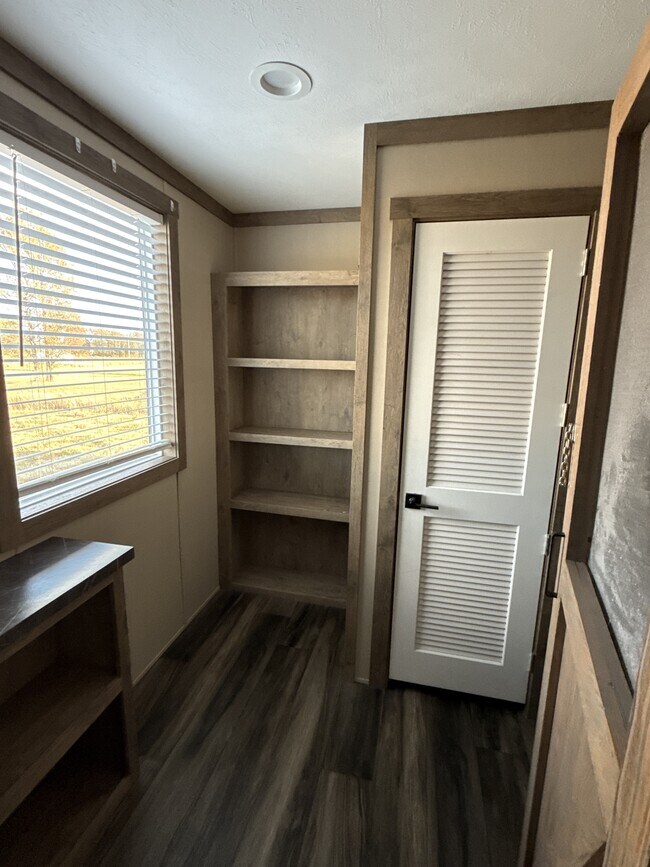 Building Photo - 260 Co Rd 1220