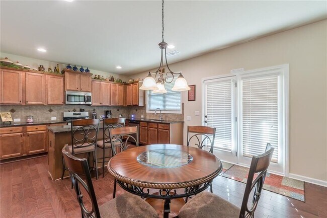 Building Photo - 4850 Haysboro Way