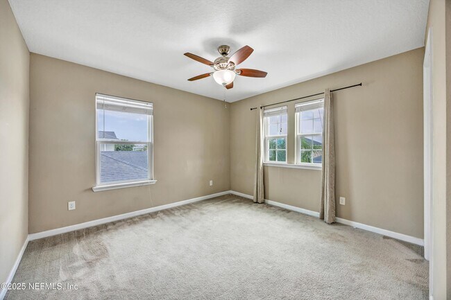Building Photo - 12237 Woodview Dr