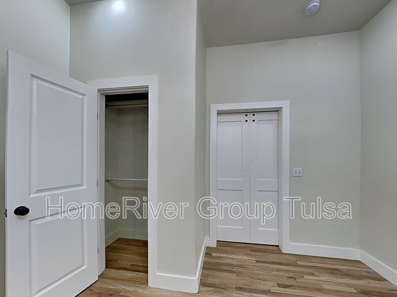 Building Photo - 1305 S Carson Ave