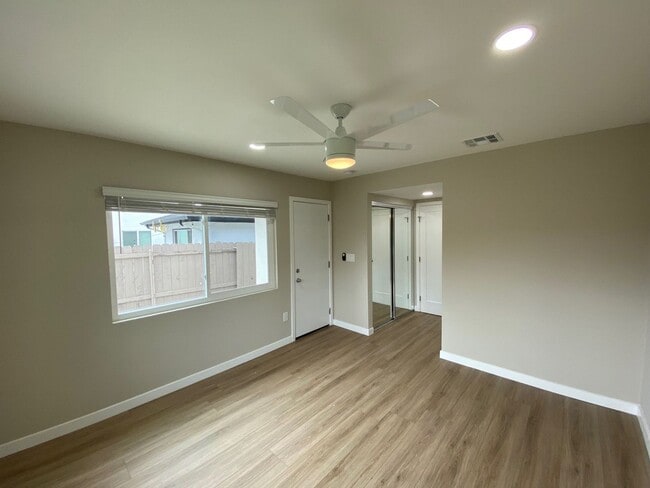 Building Photo - Newly Renovated 2023!! Super close to camp...