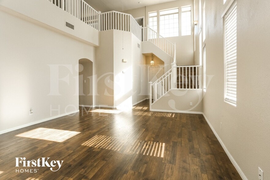 Building Photo - 4405 Vogue St