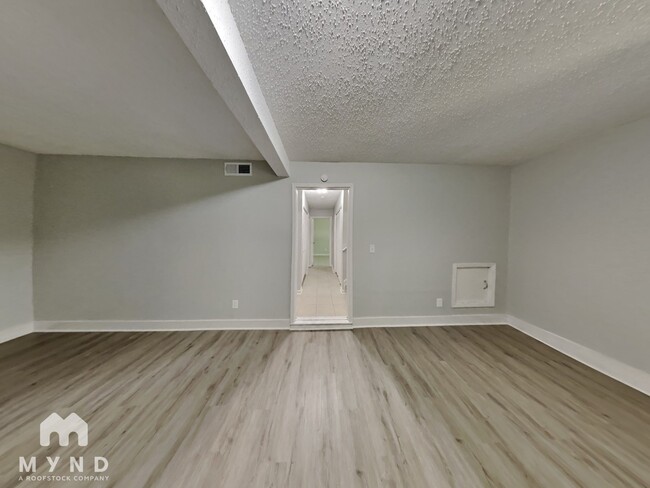 Building Photo - 5455 Fox Haven Trail