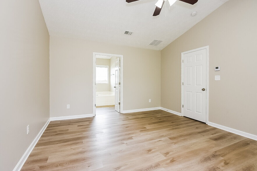 Building Photo - 107 Chamberlyn Ln