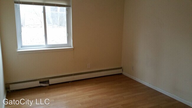 Building Photo - 2342 S Austin St