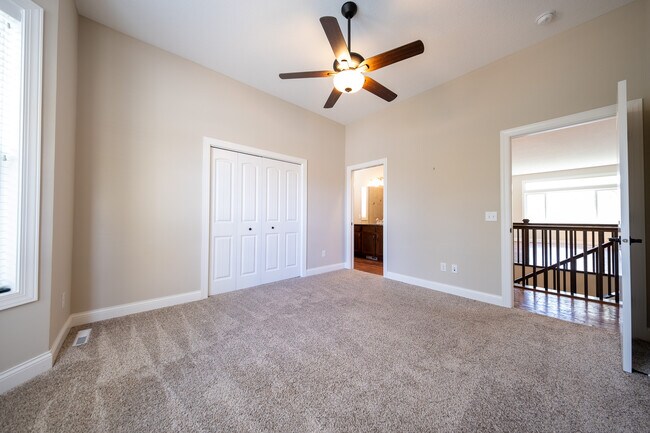 Building Photo - 9352 Wilderness Cove