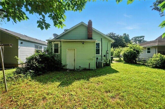 Building Photo - 7483 Hughart St