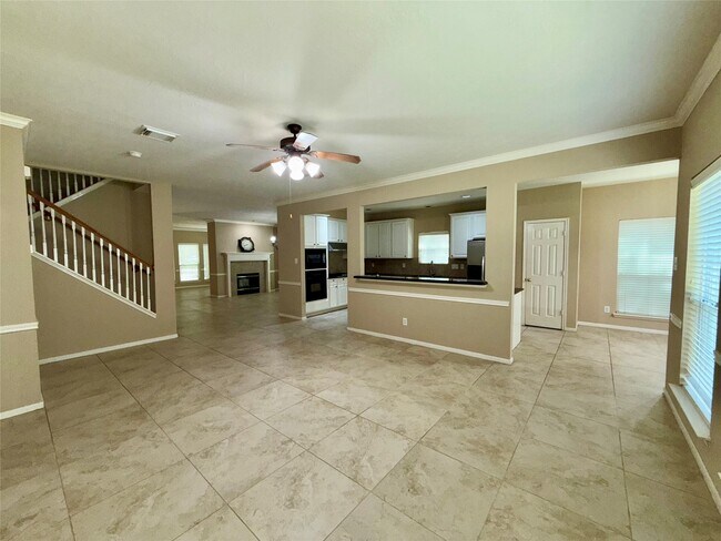 Building Photo - 14009 Hollow Canyon Ln