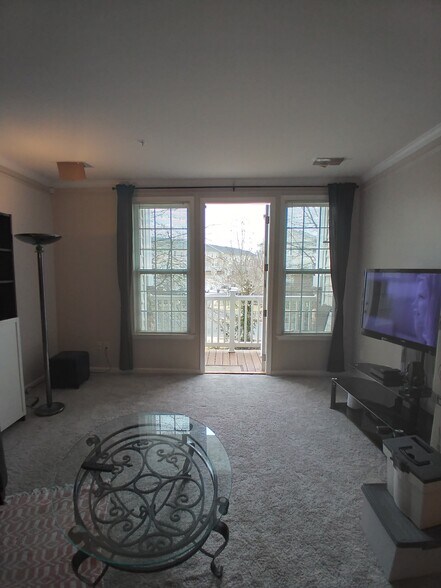 Building Photo - 24701 Byrne Meadow Square