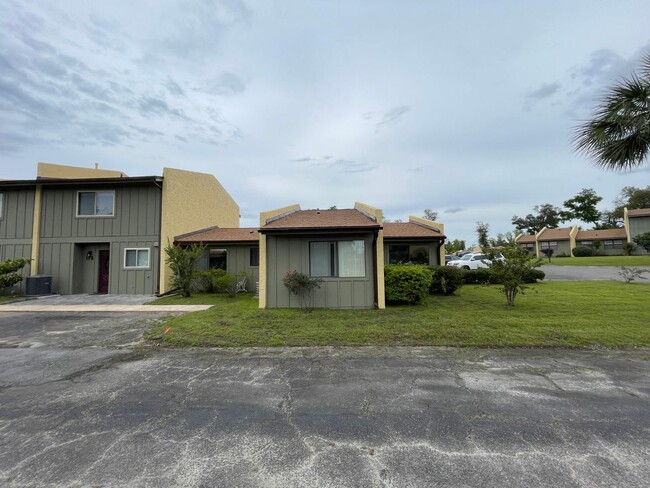 Building Photo - For Lease - 3 BR | 2 BA Newly Remodeled To...