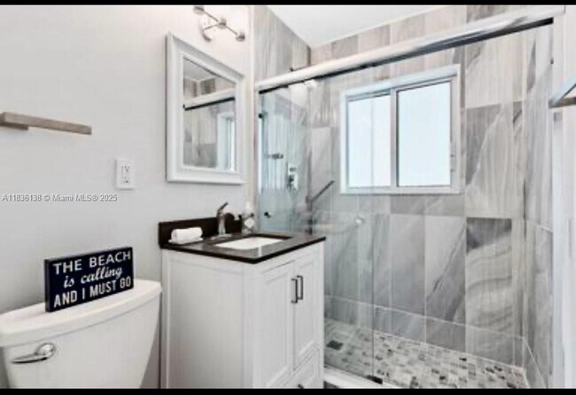 Building Photo - 2233 SE 13th St