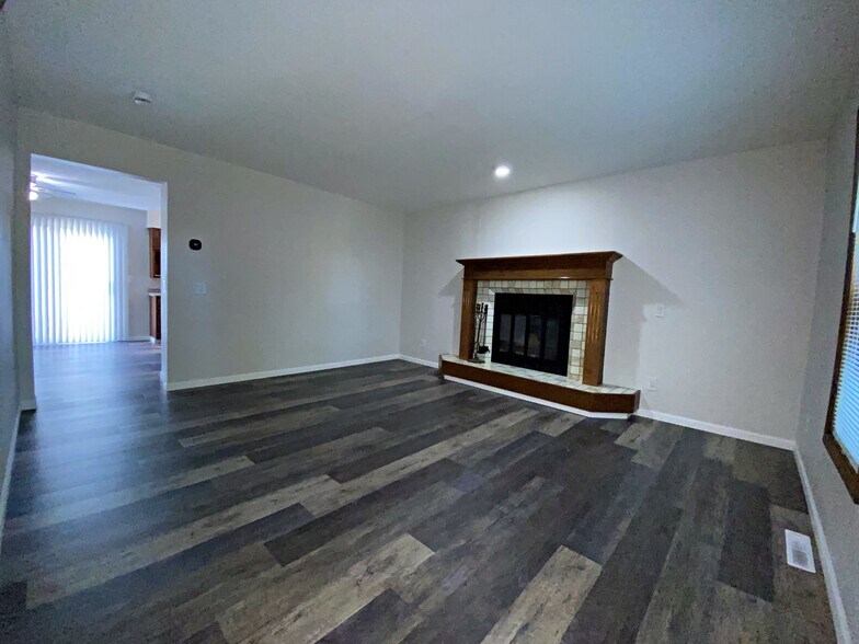 Building Photo - 2933 Cimarron Trl