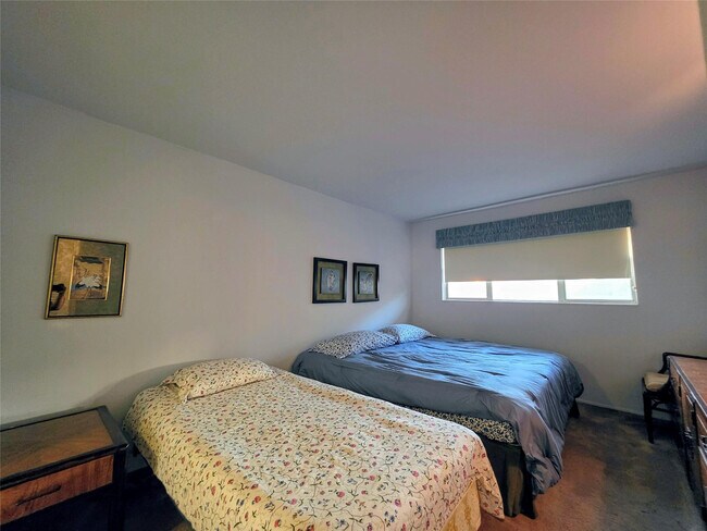 Building Photo - 300 Layne Blvd