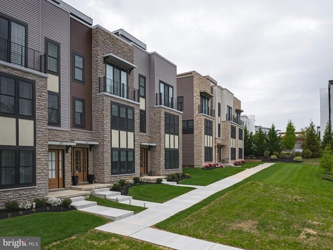 Building Photo - 361 Horseshoe Trail