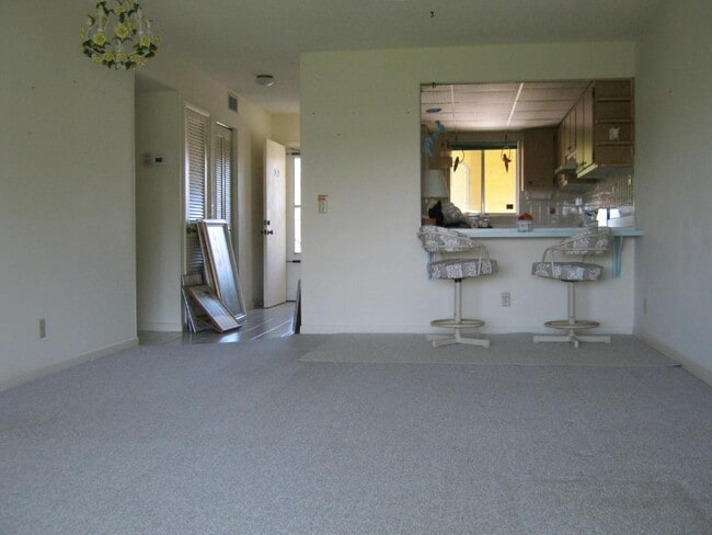 Building Photo - 2440 SE Ocean Blvd