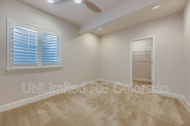 Building Photo - 6782 Petunia Pl
