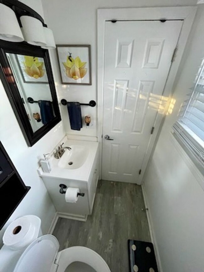 Building Photo - Welcome to this fully furnished 3 bedroom,...