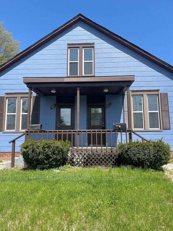 Primary Photo - 205 S 16th St