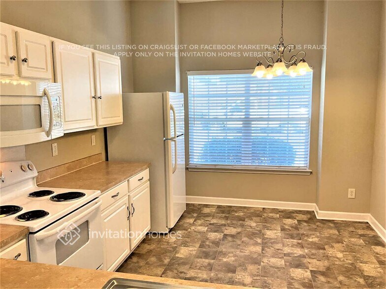 Building Photo - 6239 Day Lilly Ln