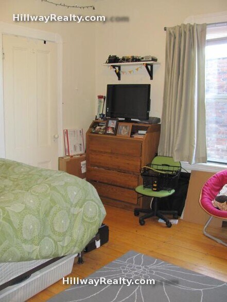 Building Photo - 852 Huntington Ave