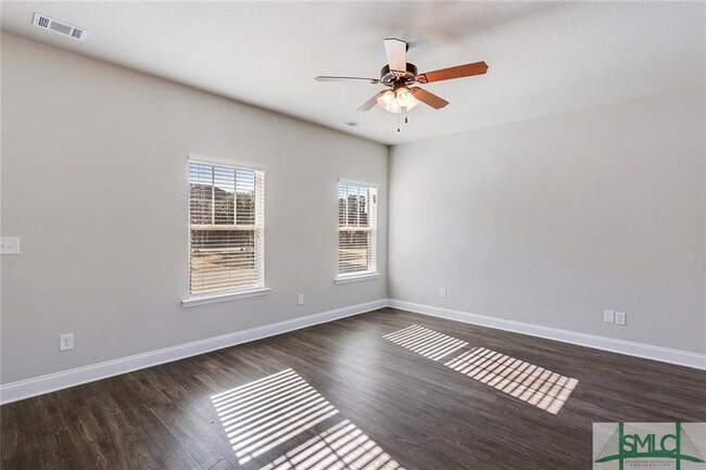 Building Photo - 505 Potter Stone Square