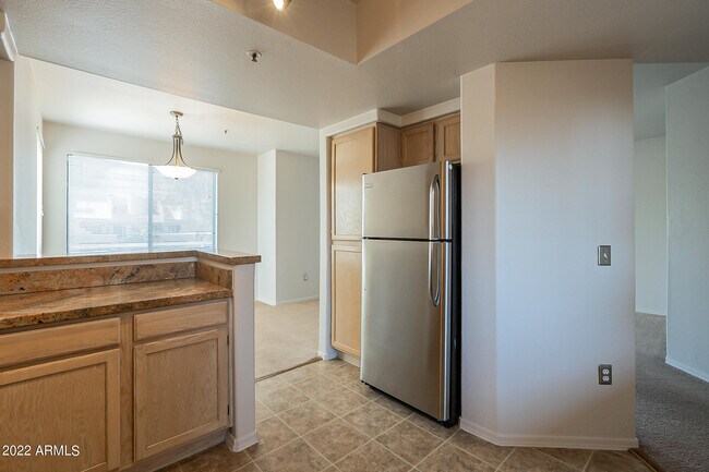 Building Photo - 4925 E Desert Cove Ave