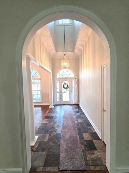 Building Photo - 107 Edinburgh Way