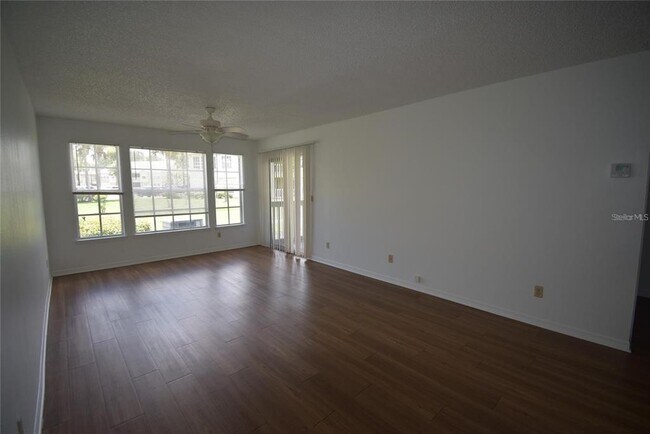 Building Photo - 1075 S Hiawassee Rd