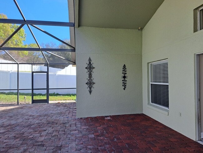 Building Photo - Pool Home in Oak Valley