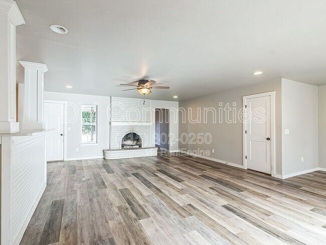 Building Photo - 3408 Oak Grove Dr